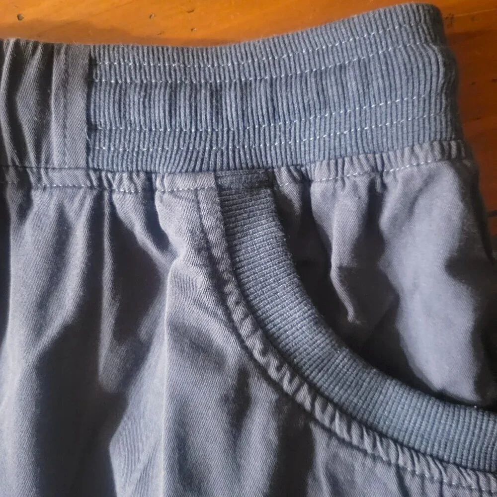 Women's Dark Gray 4-packet Cargo Comfort Waist Shorts - Size L
